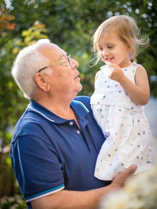 isaac-quesada-FiIgXyC3t84-unsplash