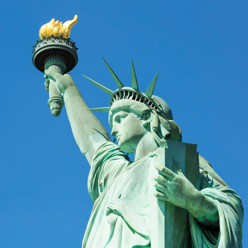 view-famous-statue-liberty-new-york
